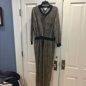 Women’s vintage animal print romper.